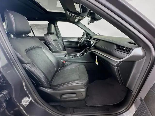 2026 Jeep Grand Cherokee Altitude 4x4