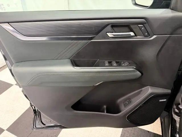 2025 GMC Acadia AWD AT4