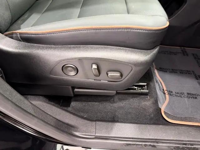 2025 GMC Acadia AWD AT4