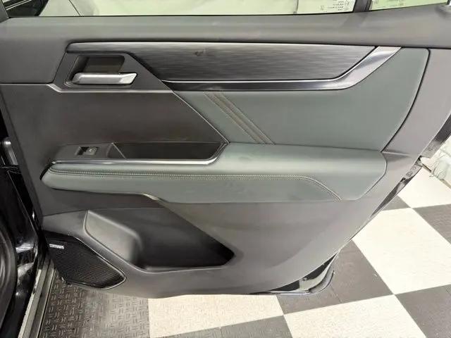 2025 GMC Acadia AWD AT4