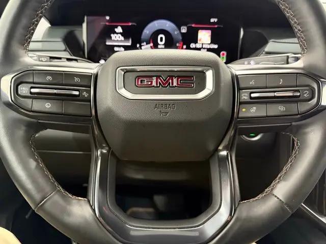 2025 GMC Acadia AWD AT4