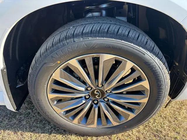 2026 INFINITI QX80 LUXE AWD