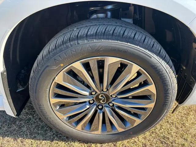 2026 INFINITI QX80 LUXE AWD