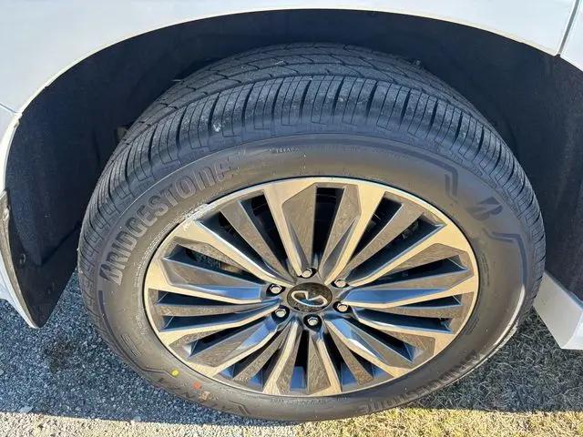 2026 INFINITI QX80 LUXE AWD