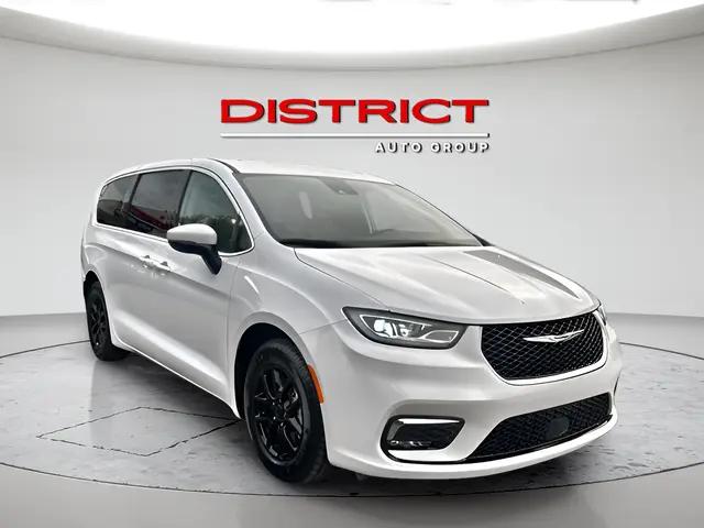 2023 Chrysler Pacifica Touring L for sale in Temple Hills, MD