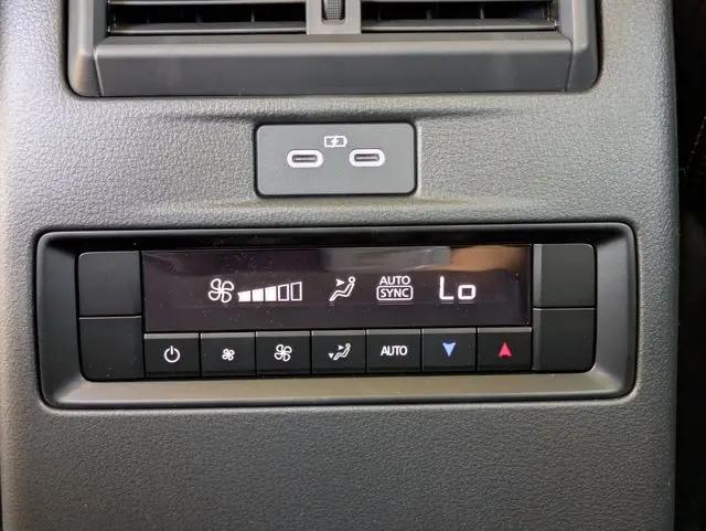 2026 Mazda X-90 3.3 Turbo Select