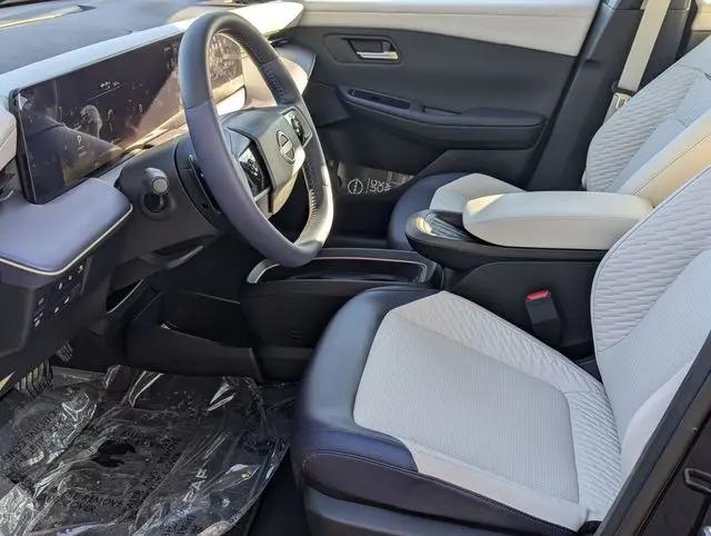 2026 Nissan LEAF PLATINUM+