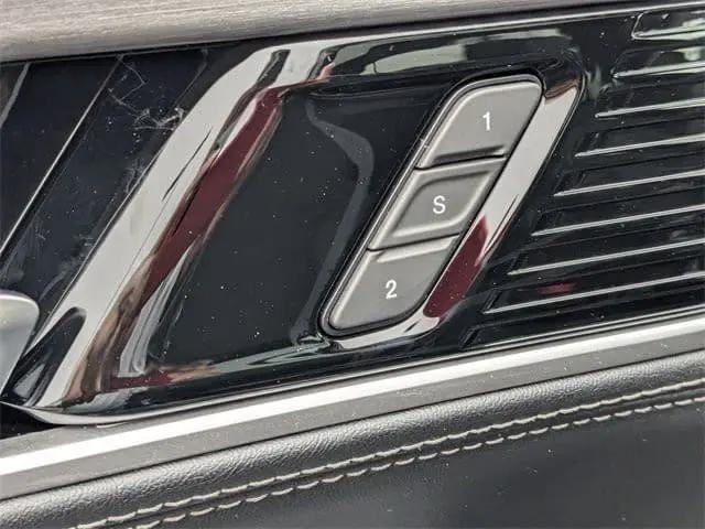 2026 Jeep Grand Wagoneer L 4x4