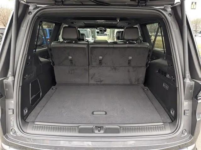 2026 Jeep Grand Wagoneer L 4x4