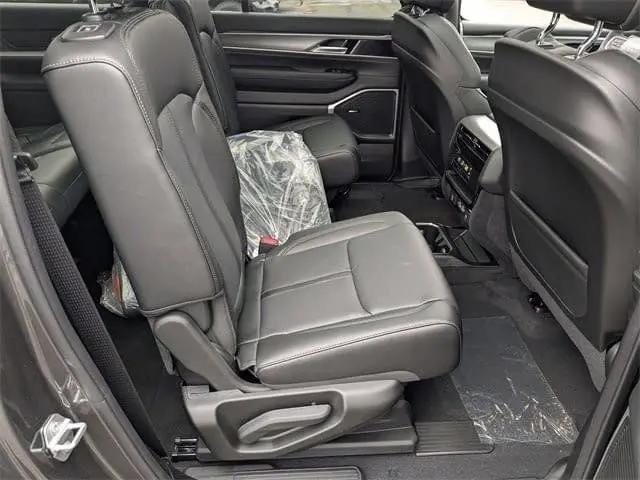 2026 Jeep Grand Wagoneer L 4x4