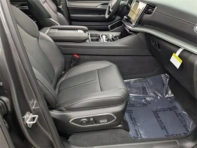 2026 Jeep Grand Wagoneer L 4x4