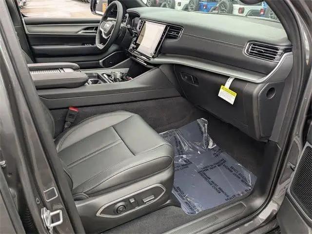 2026 Jeep Grand Wagoneer L 4x4