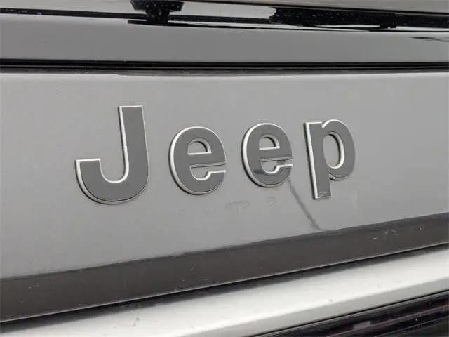 2026 Jeep Grand Wagoneer L 4x4