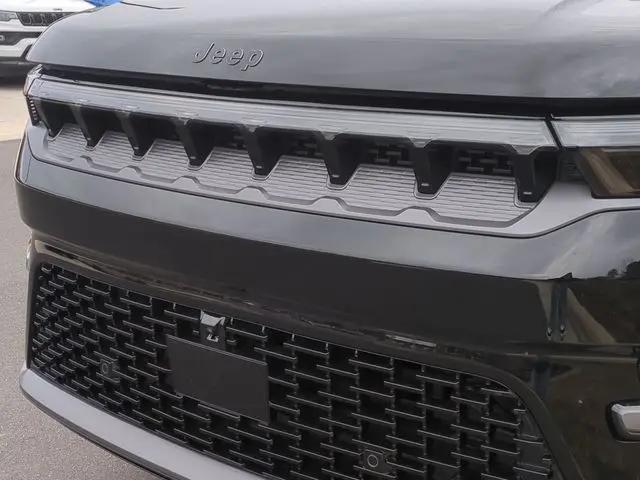 2026 Jeep Grand Wagoneer Summit Obsidian 4x4