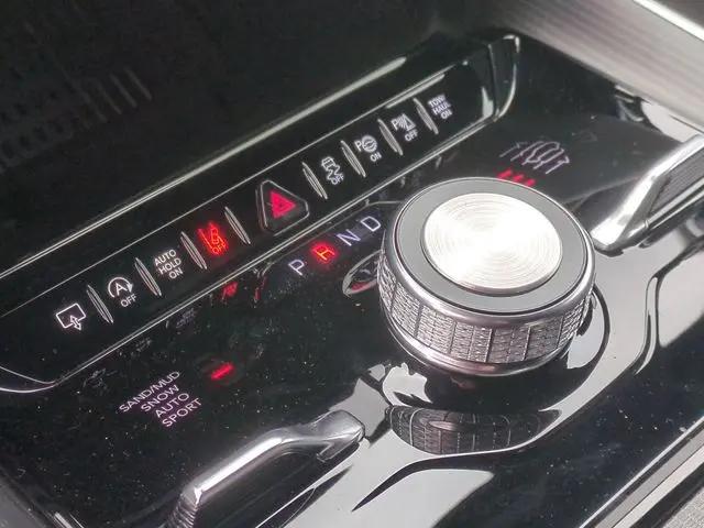 2026 Jeep Grand Wagoneer Summit Obsidian 4x4