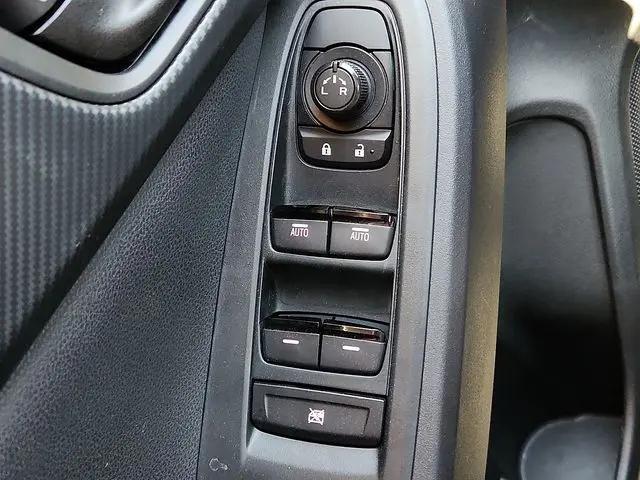 2025 Subaru Crosstrek 2.0i