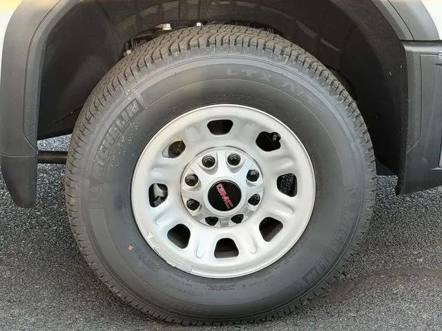 2025 GMC Sierra 2500HD 4WD Regular Cab Long Bed Pro