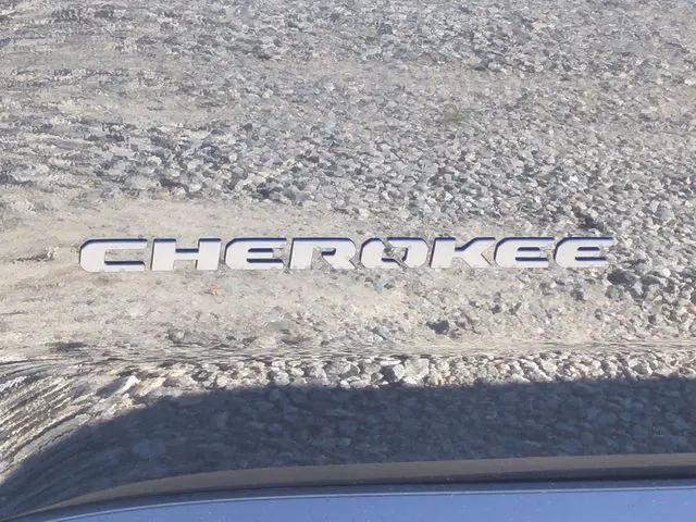 2026 Jeep Cherokee Laredo 4x4