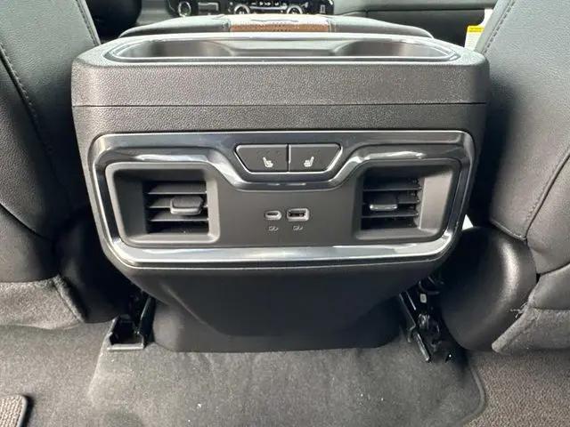 2026 Chevrolet Silverado 1500 4WD Crew Cab Short Bed High Country