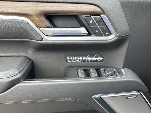 2026 Chevrolet Silverado 1500 4WD Crew Cab Short Bed High Country