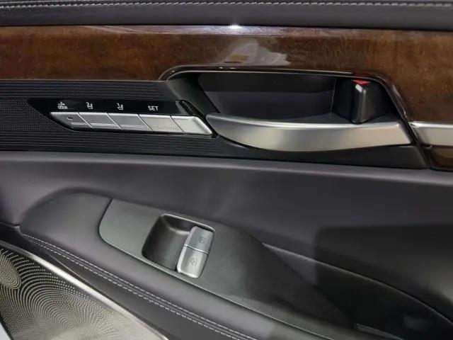 2019 Genesis G90 5.0 Ultimate