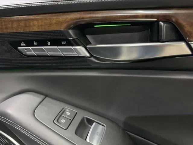 2019 Genesis G90 5.0 Ultimate