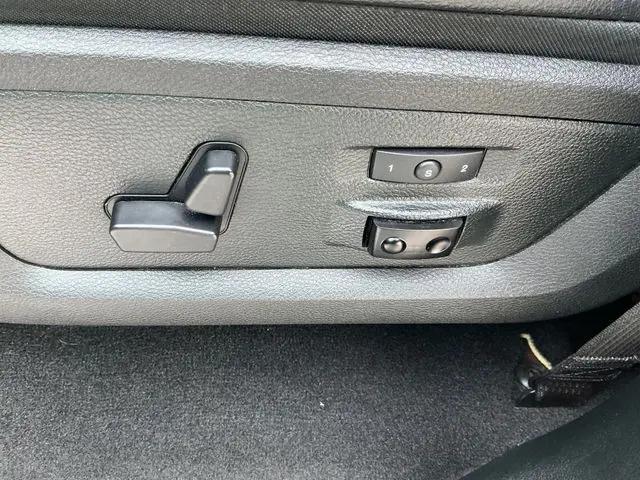 2018 Ram 1500 Laramie Crew Cab 4x4 5'7" Box