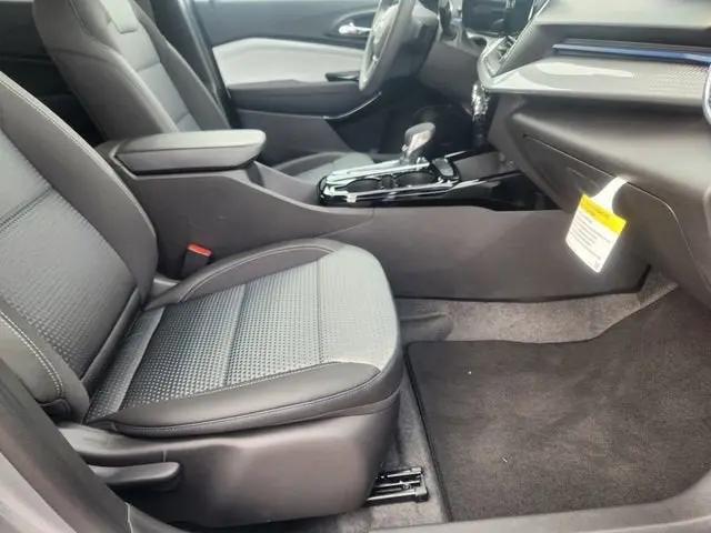 2026 Chevrolet Trax FWD LT