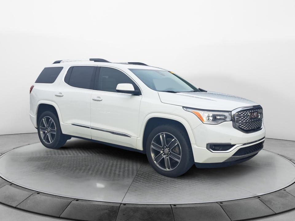 2019 GMC Acadia Denali's photo