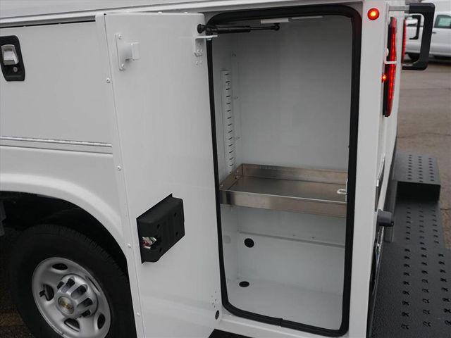 2025 Chevrolet Express Cutaway Work Van