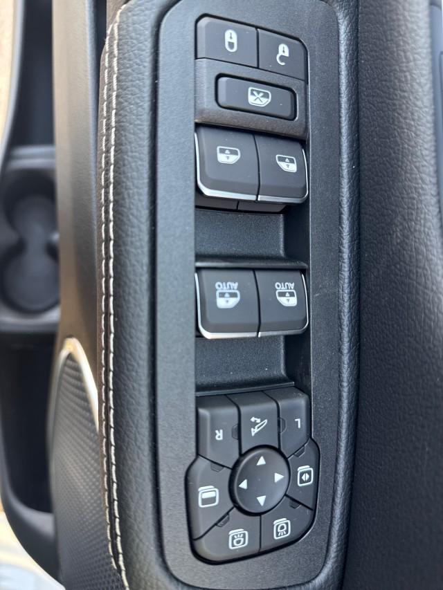 2026 Ram 1500 Laramie Crew Cab 4x4 57 Box