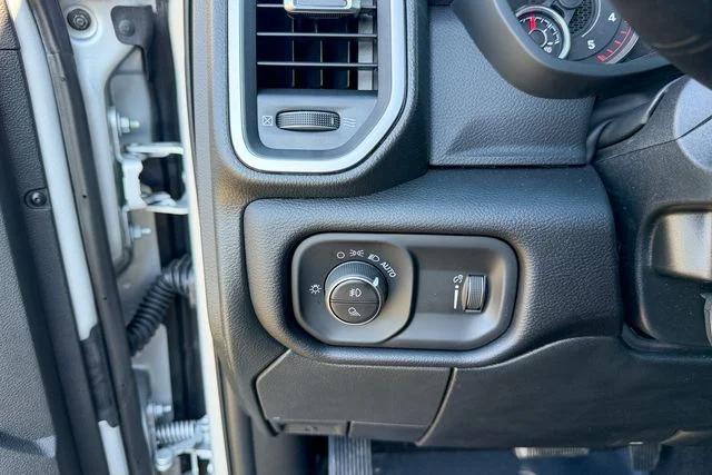 2026 Ram 2500 Big Horn Crew Cab 4x4 64 Box