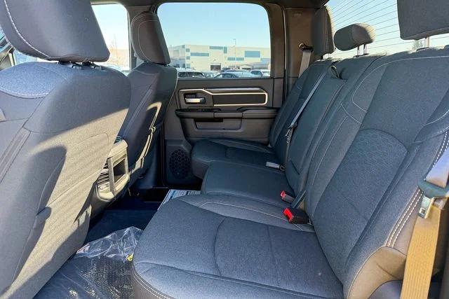 2026 Ram 2500 Big Horn Crew Cab 4x4 64 Box