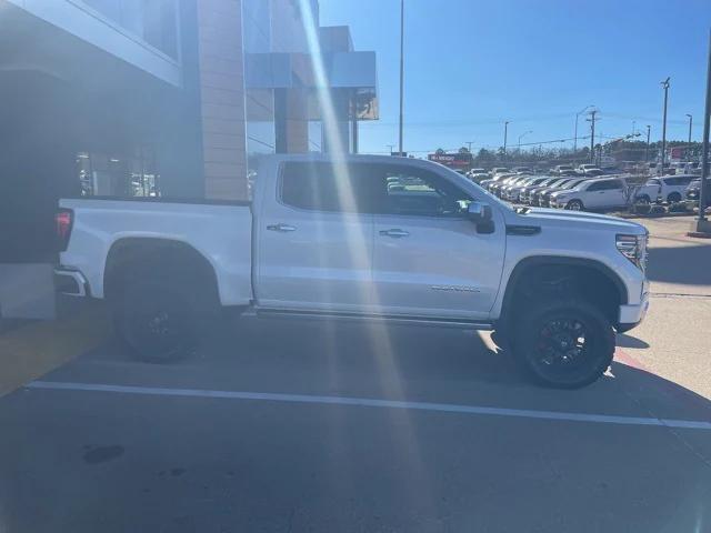2023 GMC Sierra 1500 4WD Crew Cab Short Box Denali Ultimate 2023 GMC Sierra 1500 4WD Crew Cab Short Box Denali Ultimate