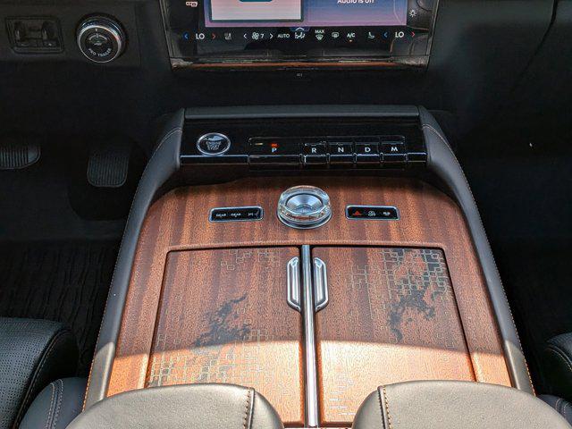 2025 Lincoln Navigator Black Label L