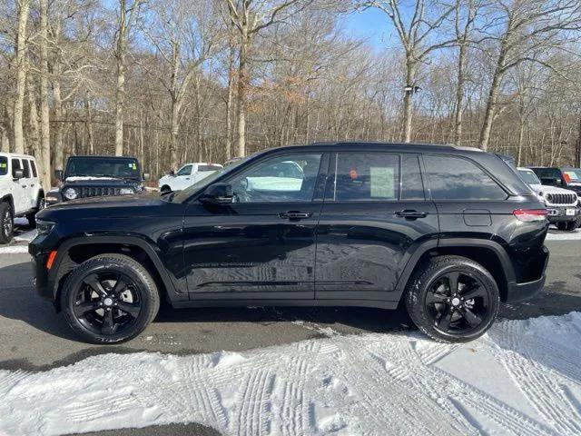 2022 Jeep Grand Cherokee Altitude 4x4