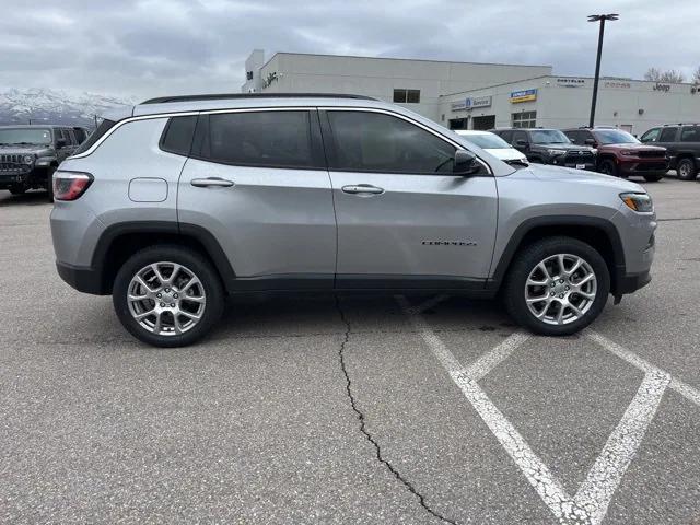 2022 Jeep Compass Latitude Lux 4x4
