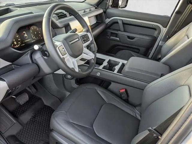 2026 Land Rover Defender P400 X-Dynamic SE