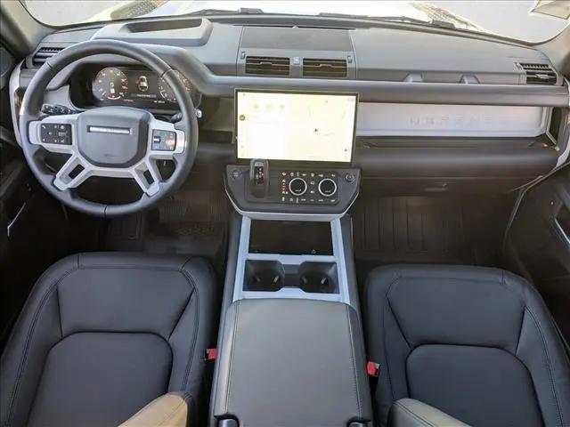 2026 Land Rover Defender P400 X-Dynamic SE