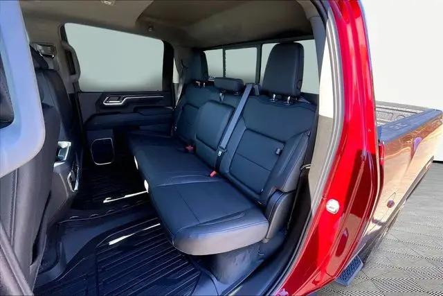 2026 GMC Sierra 2500HD Crew Cab, Standard Bed, SLT, 4WD
