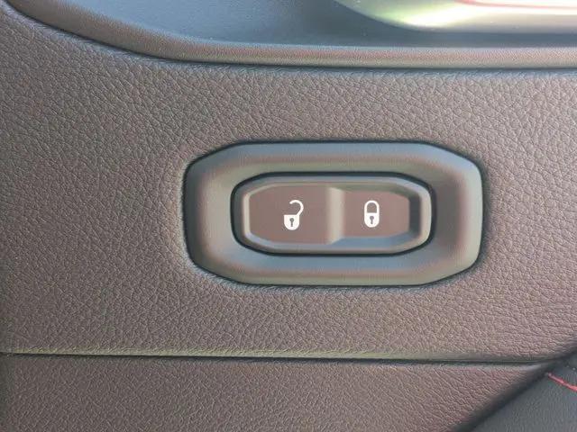 2026 Jeep Wrangler 4-Door Recon 4x4