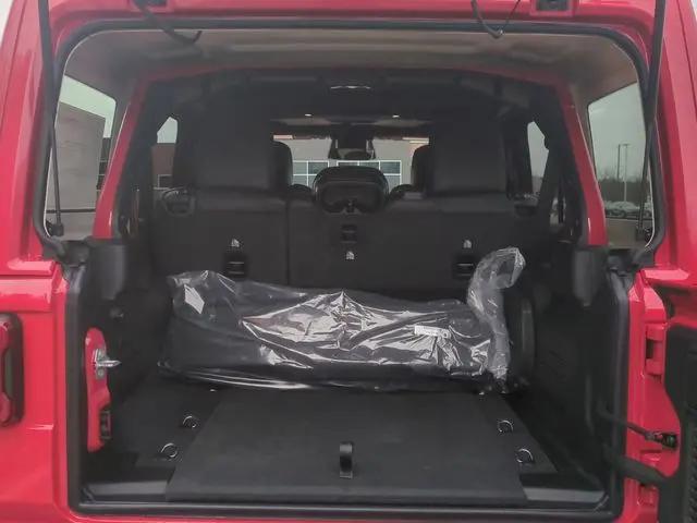 2026 Jeep Wrangler 4-Door Sahara 4x4