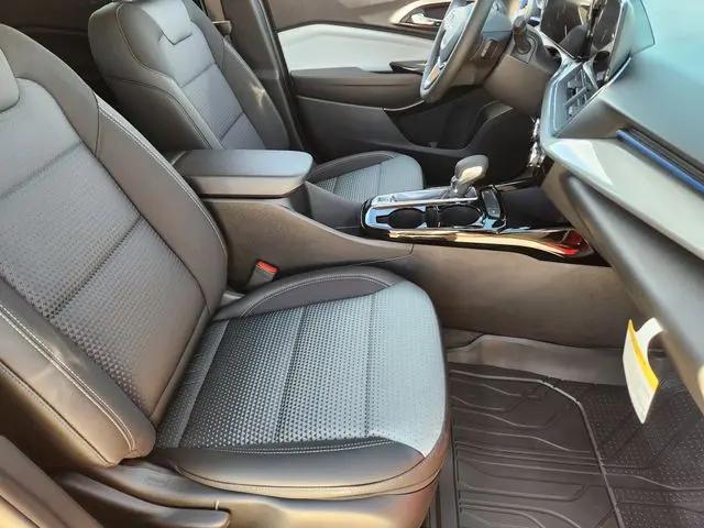 2026 Chevrolet Trax FWD LT