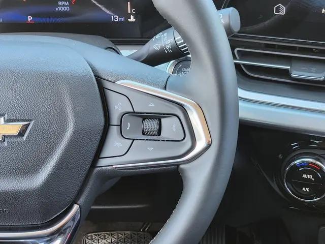 2026 Chevrolet Trax FWD LT