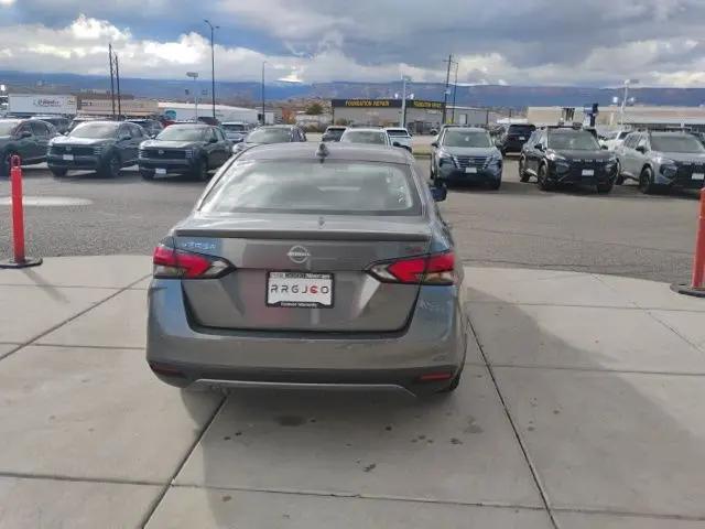 2025 Nissan Versa 1.6 SR