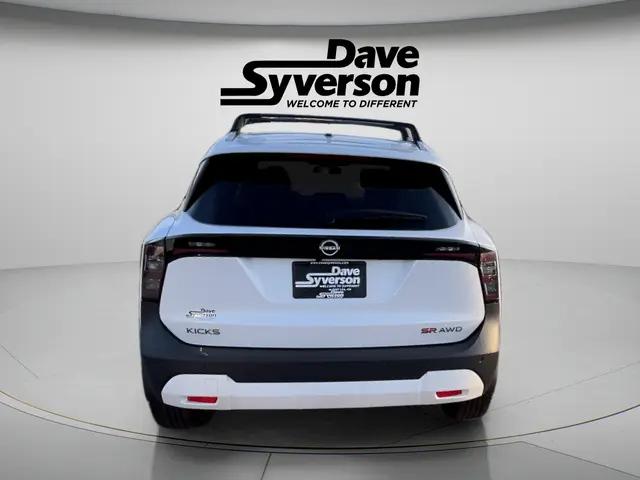 2026 Nissan Kicks SR