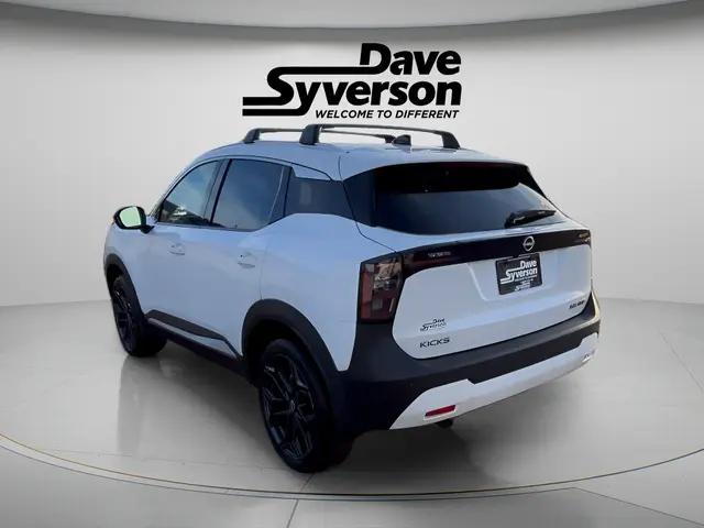 2026 Nissan Kicks SR