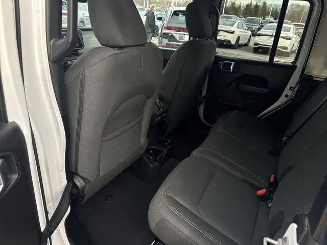2024 Jeep Wrangler 4-Door Willys 4x4