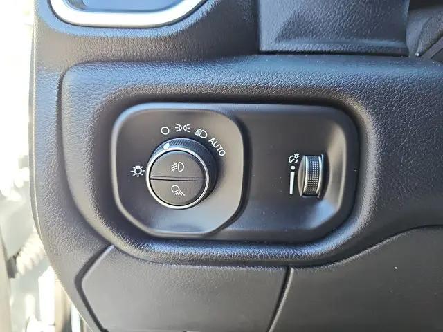 2024 Ram 3500 Big Horn Crew Cab 4x4 8' Box