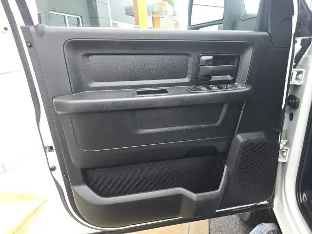 2023 Ram 3500 Tradesman Crew Cab 4x4 6'4" Box